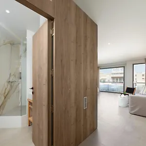 https://the-h-experience-downtown-heraklion.rethymnohotels.net
